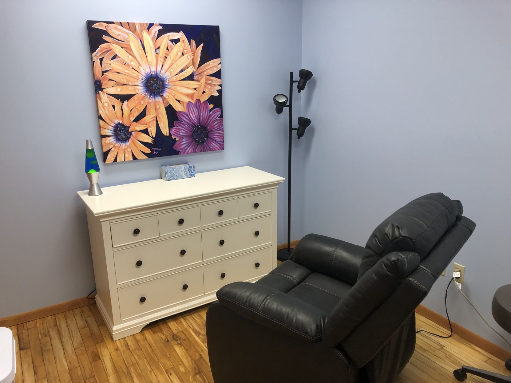 Bloom Neurotherapy room